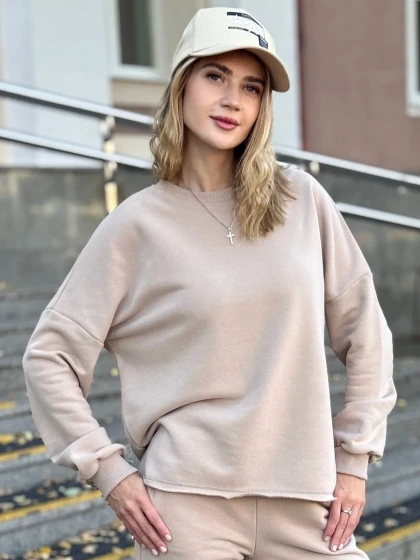Свитшот женский оверсайз 210-3Б трехнитка с бархатным эффектом
 Цвет-Кэмел Размер-XS
